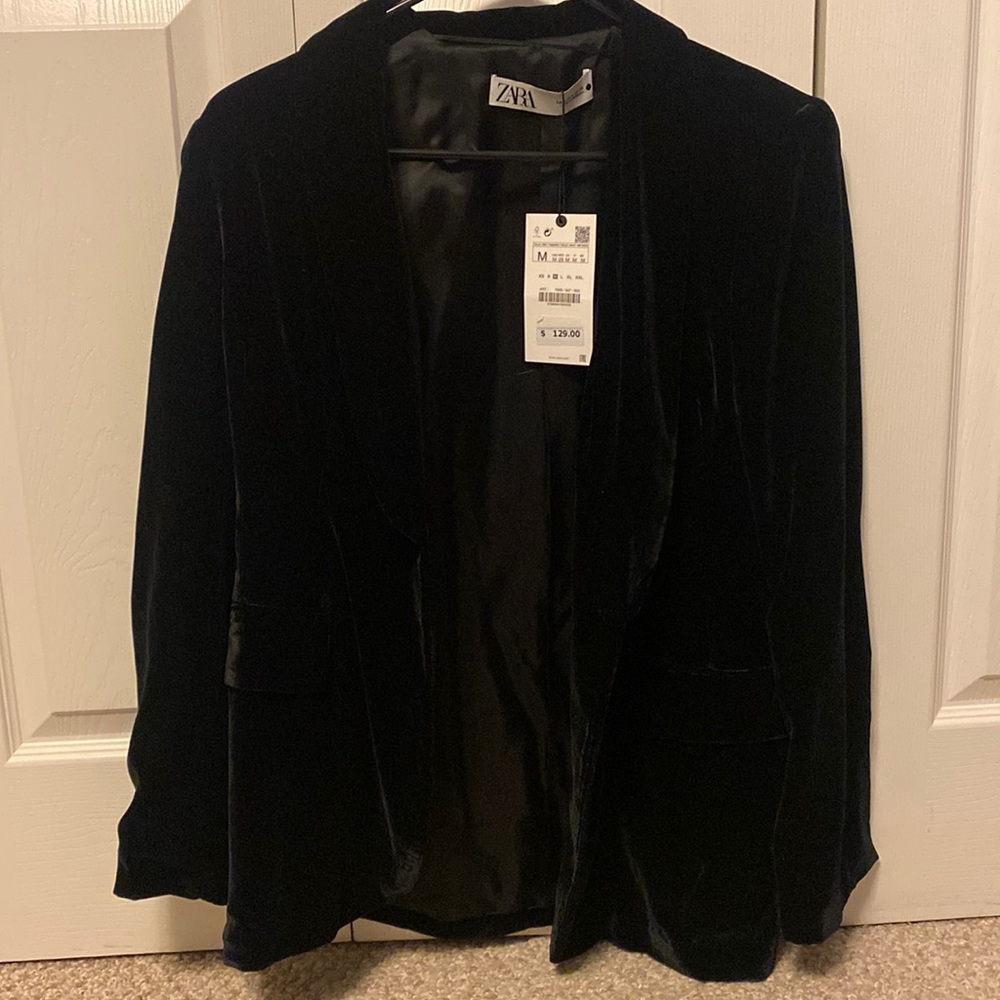 Black Zara blazer